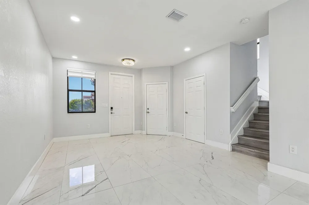 3567 W 110TH TERRACE Hialeah, FL 33018