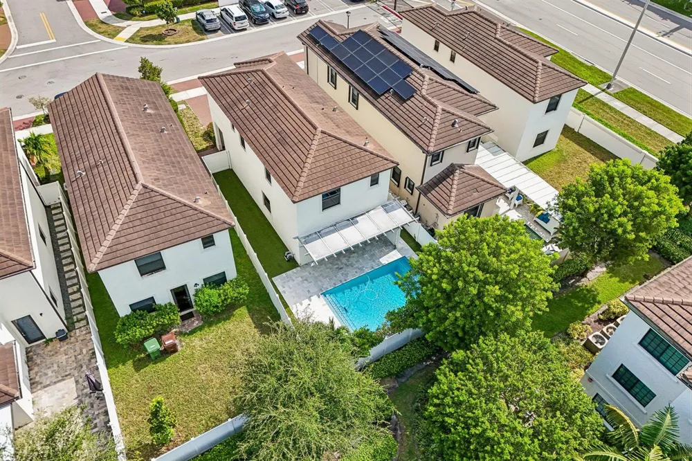3567 W 110TH TERRACE Hialeah, FL 33018