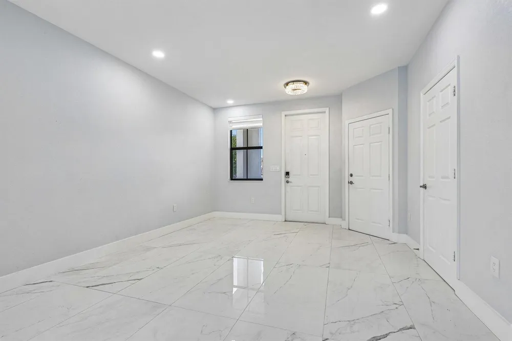 3567 W 110TH TERRACE Hialeah, FL 33018