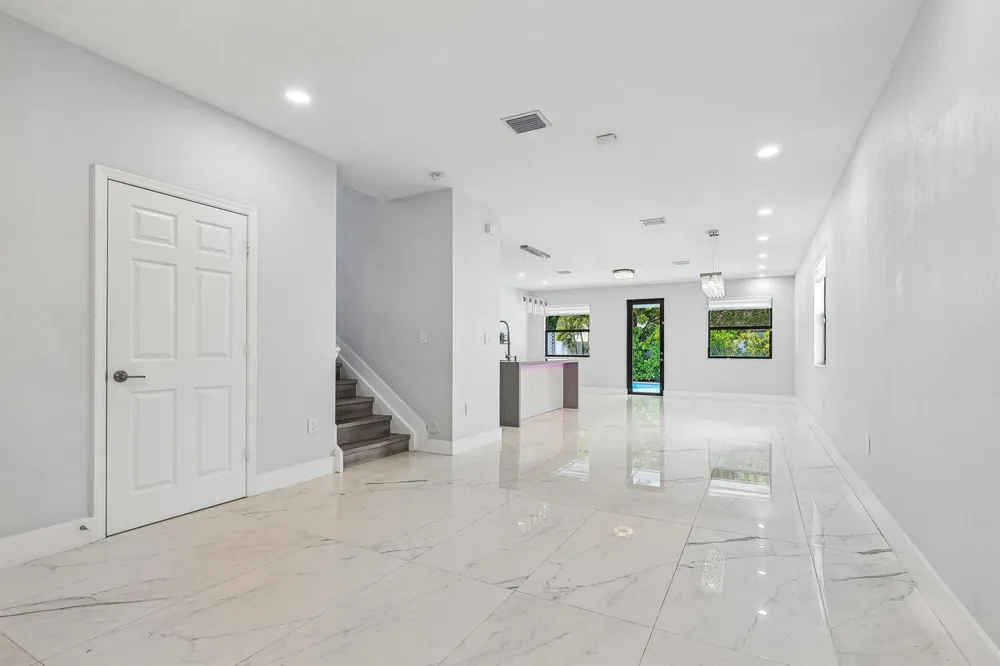 3567 W 110TH TERRACE Hialeah, FL 33018