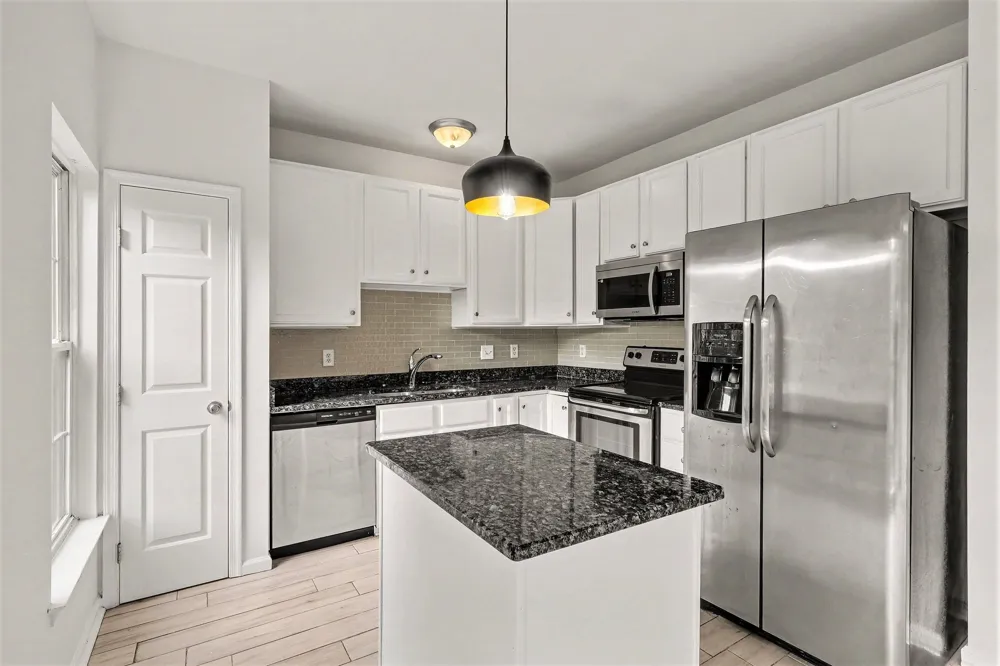 663 Huffine Manor Cir Franklin, TN 37067