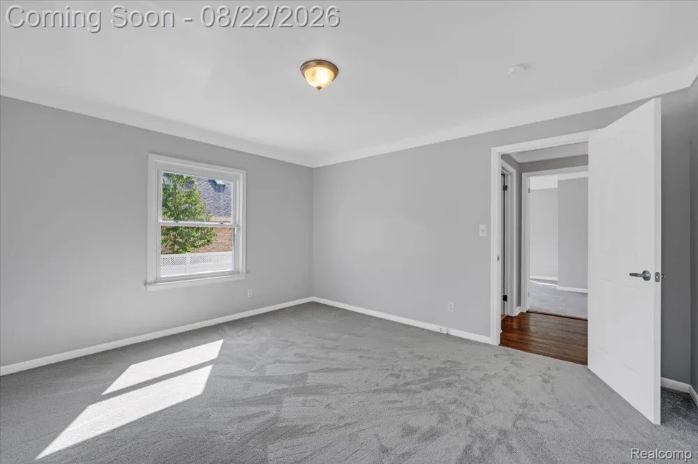 1320 Larayne Drive Troy City, MI 48085