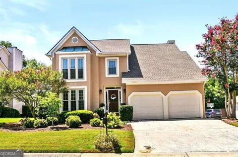 2209 Concord SQ NE