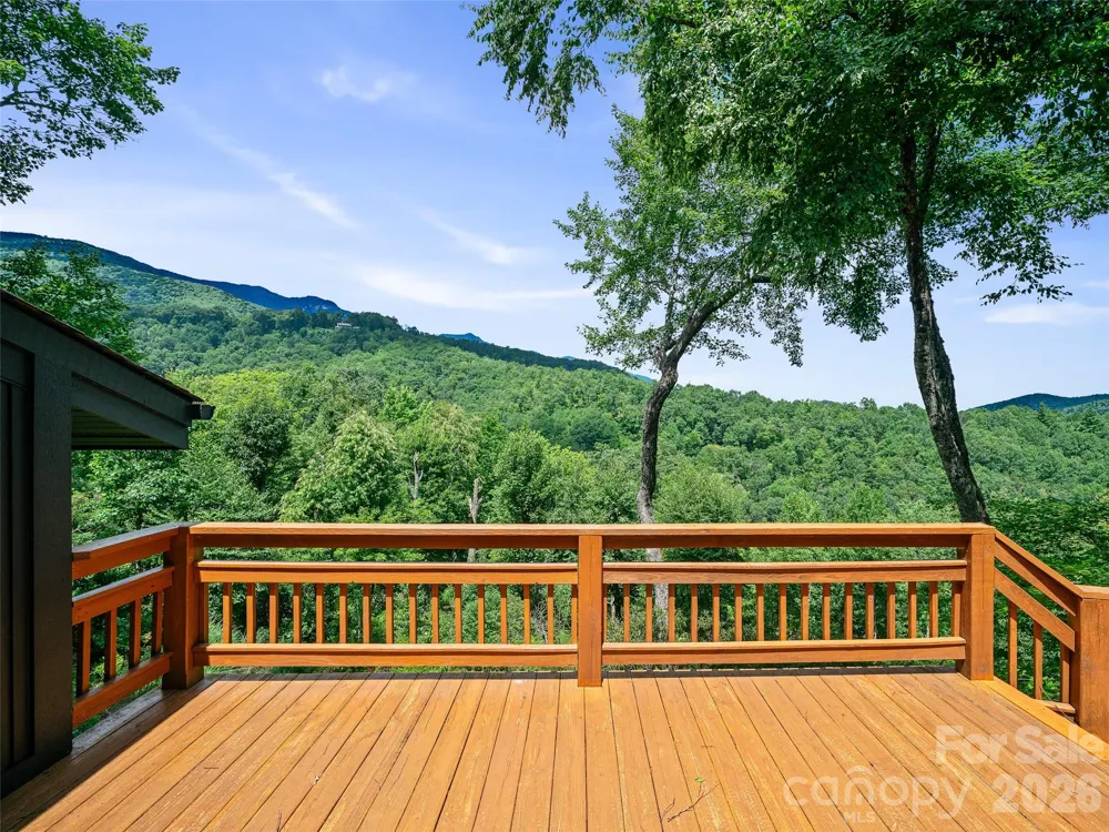 156 Winterstar Loop Burnsville, NC 28714
