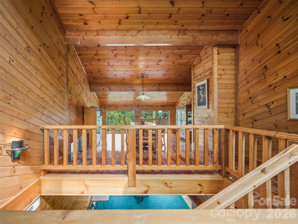 156 Winterstar Loop Burnsville, NC 28714