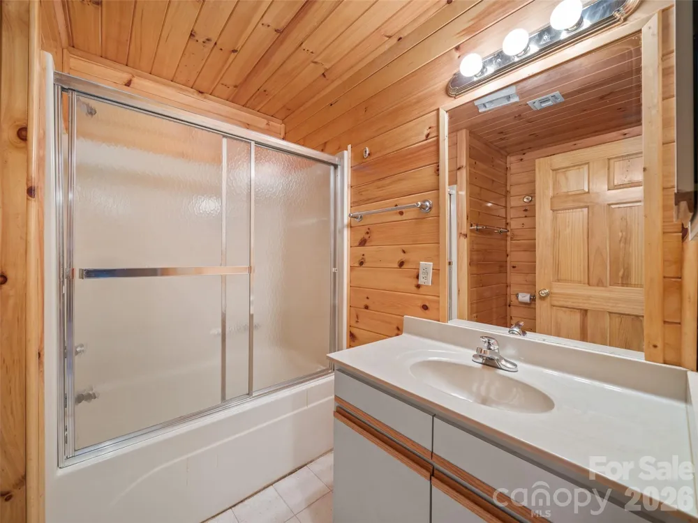 156 Winterstar Loop Burnsville, NC 28714