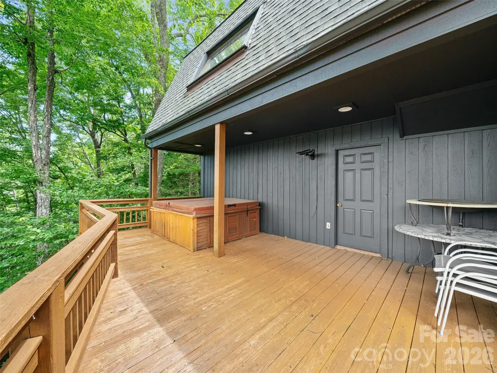 156 Winterstar Loop Burnsville, NC 28714