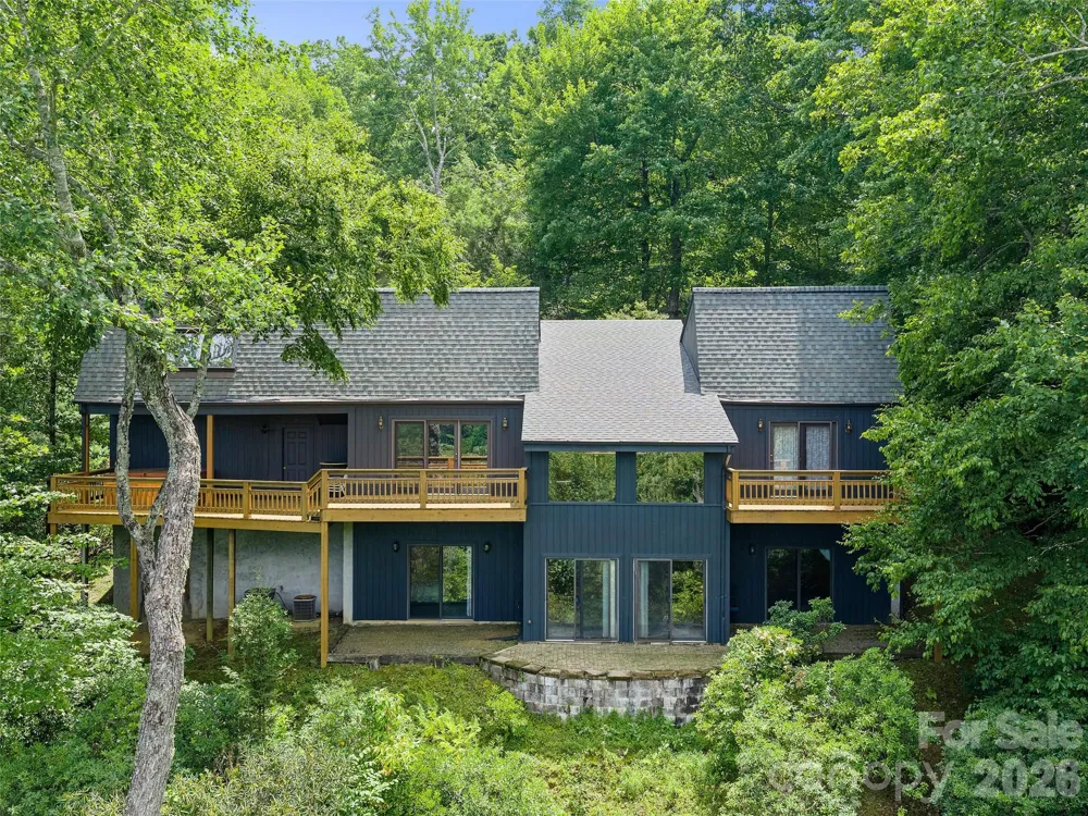156 Winterstar Loop Burnsville, NC 28714