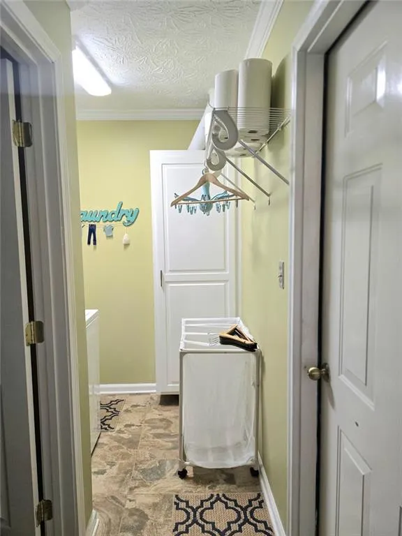 122 Spring Valley Circle Stockbridge, GA 30281