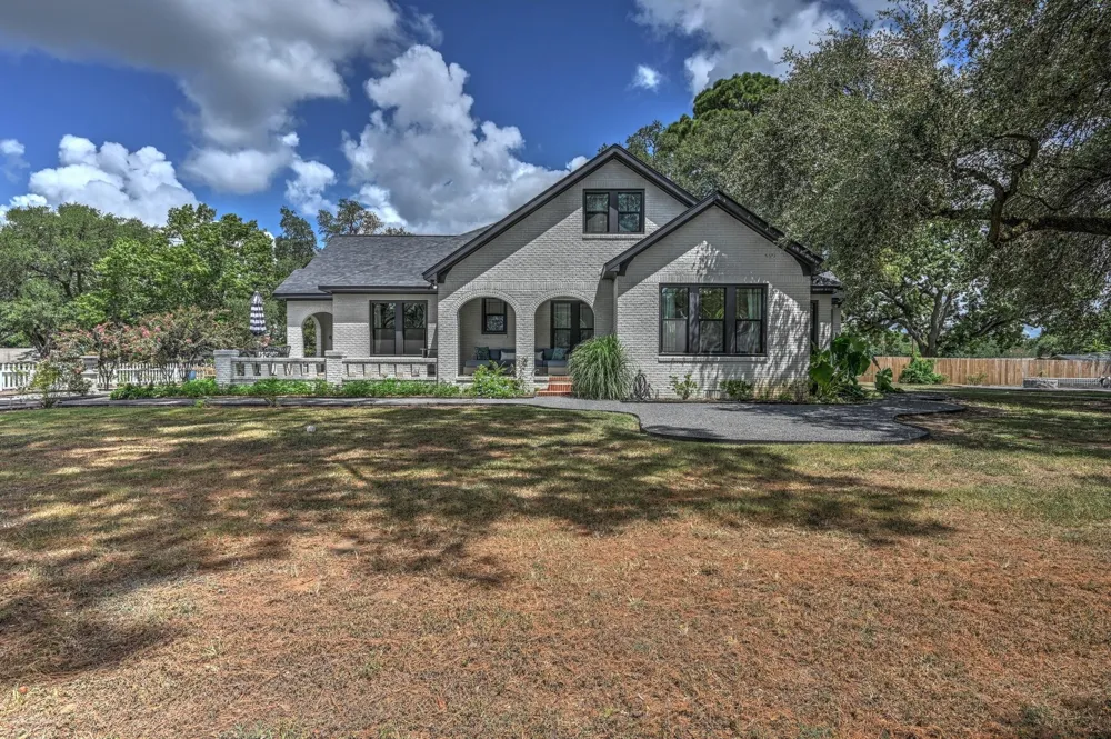 1501 Allyne Lane Brenham, TX 77833