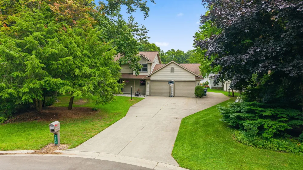 15250 Hofma Drive Grand Haven, MI 49417