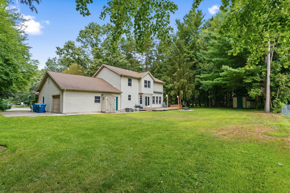 15250 Hofma Drive Grand Haven, MI 49417