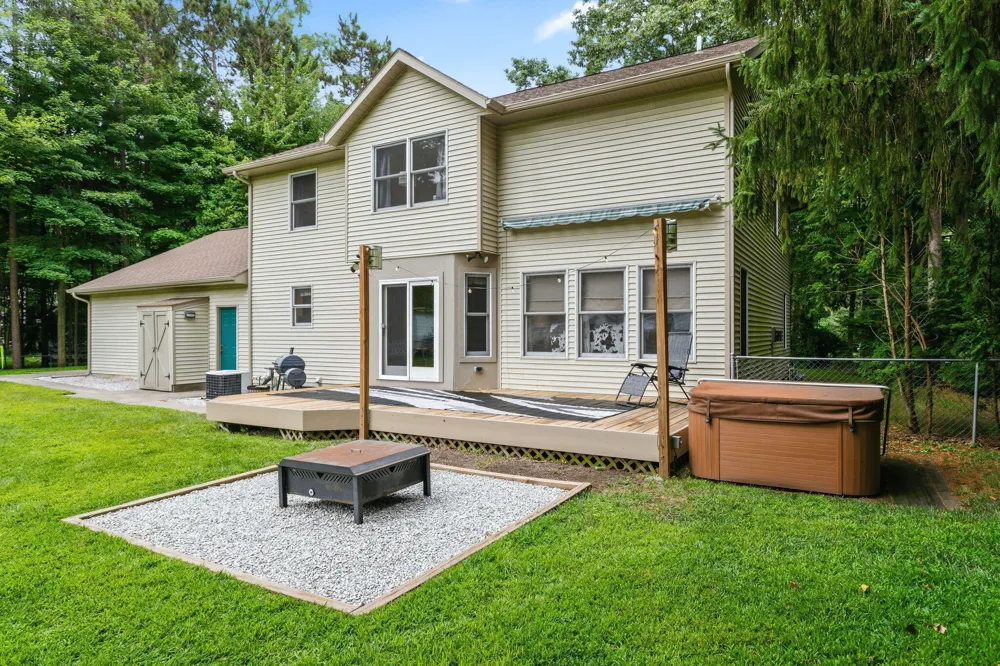 15250 Hofma Drive Grand Haven, MI 49417