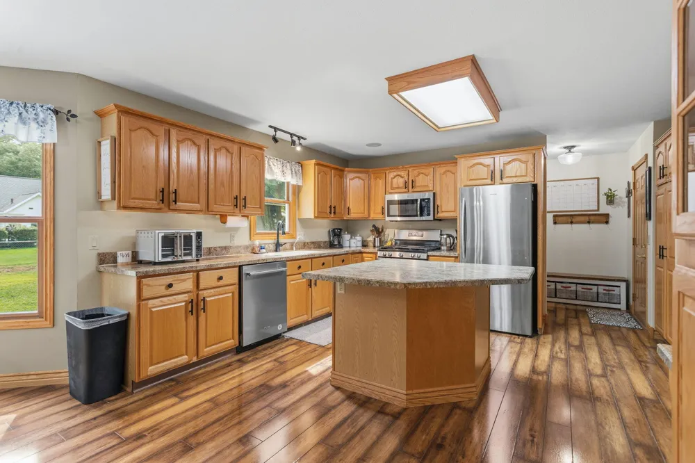 15250 Hofma Drive Grand Haven, MI 49417