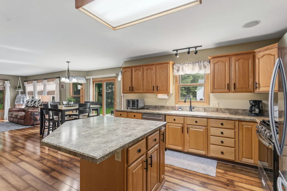 15250 Hofma Drive Grand Haven, MI 49417