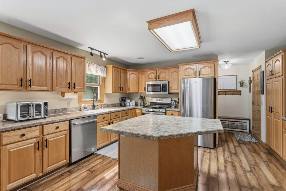 15250 Hofma Drive Grand Haven, MI 49417