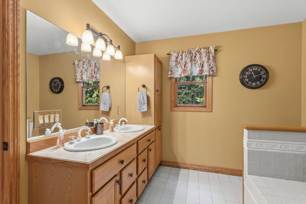 15250 Hofma Drive Grand Haven, MI 49417