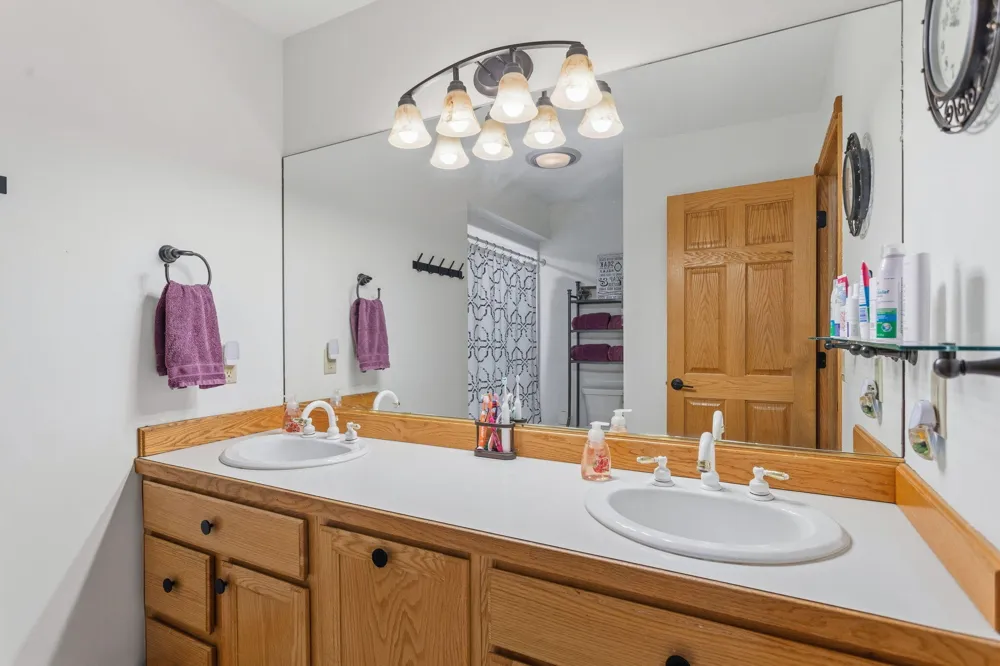 15250 Hofma Drive Grand Haven, MI 49417