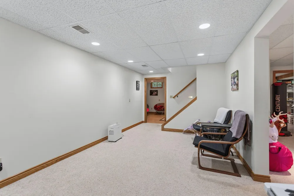 15250 Hofma Drive Grand Haven, MI 49417