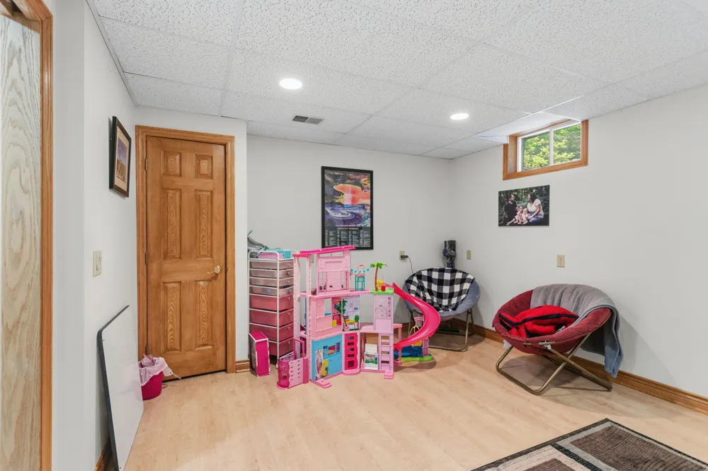 15250 Hofma Drive Grand Haven, MI 49417