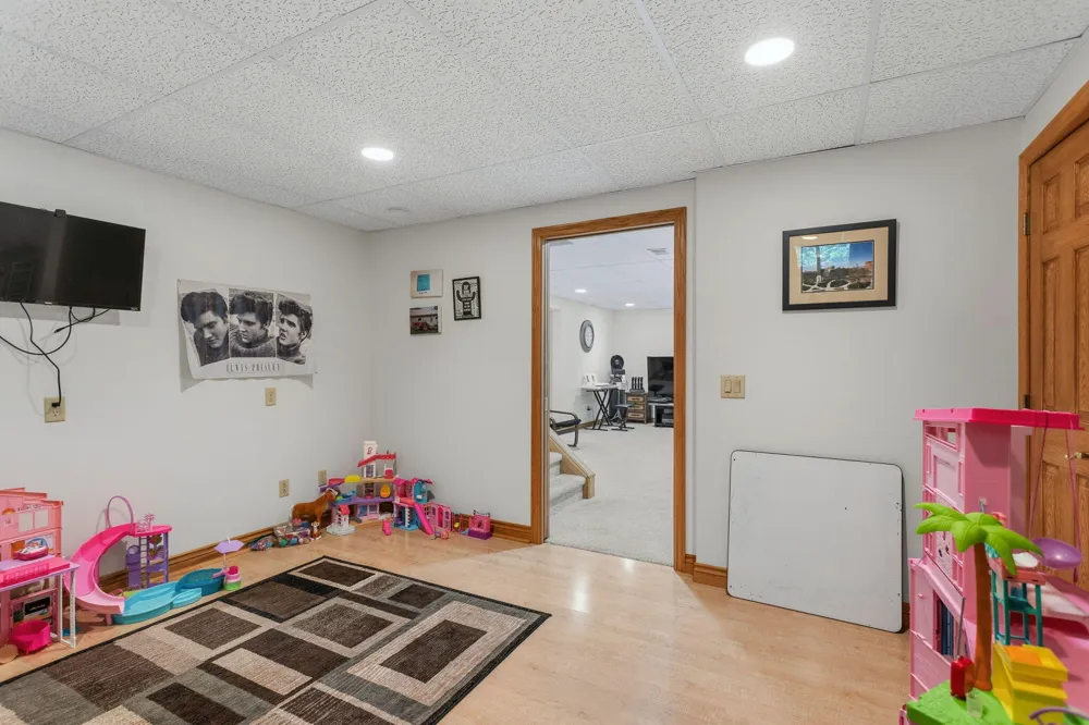 15250 Hofma Drive Grand Haven, MI 49417