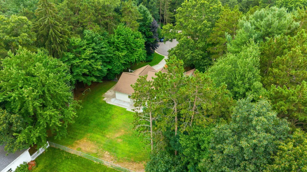 15250 Hofma Drive Grand Haven, MI 49417