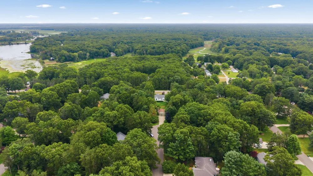 15250 Hofma Drive Grand Haven, MI 49417
