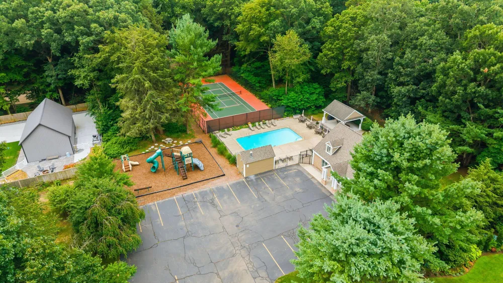 15250 Hofma Drive Grand Haven, MI 49417