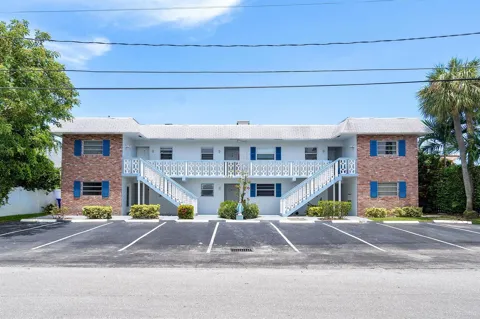 1360 NE 27th Terrace W #2