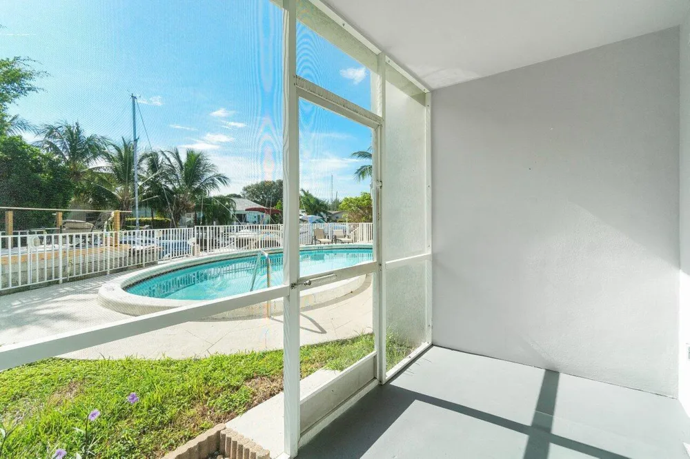 1360 NE 27th Terrace W #2 Pompano Beach, FL 33062