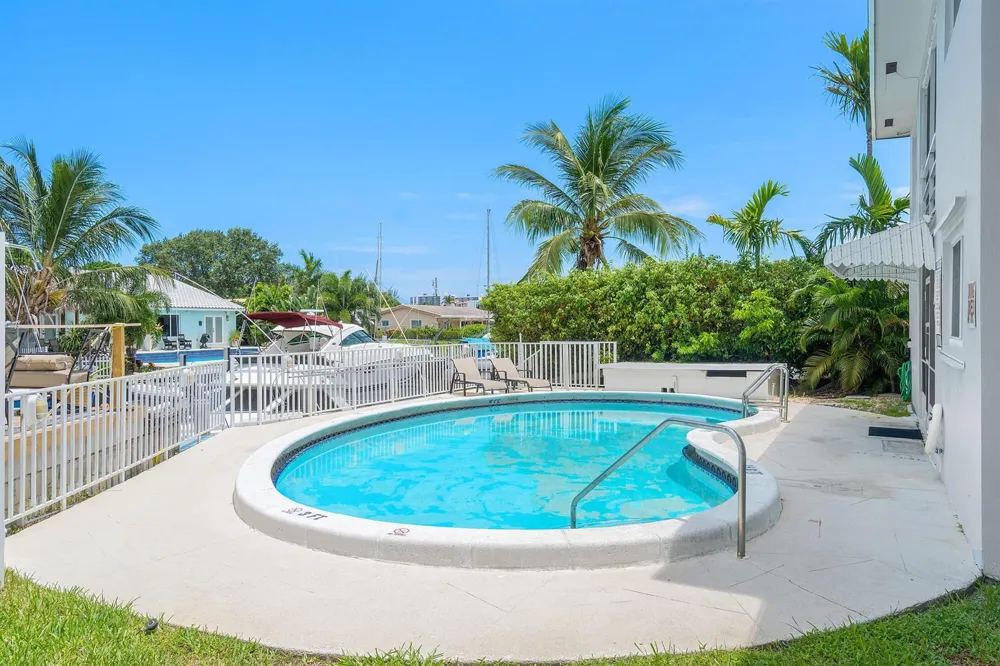 1360 NE 27th Terrace W #2 Pompano Beach, FL 33062