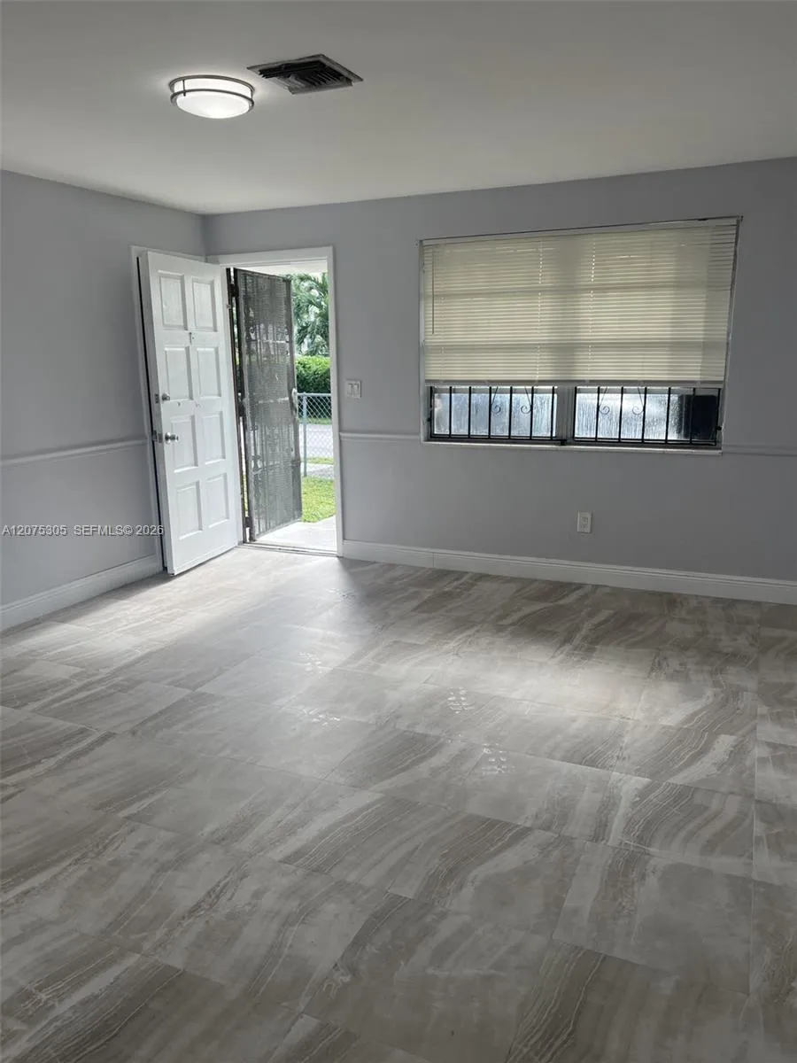 2145 NW 99th Ter #2145 Miami, FL 33147