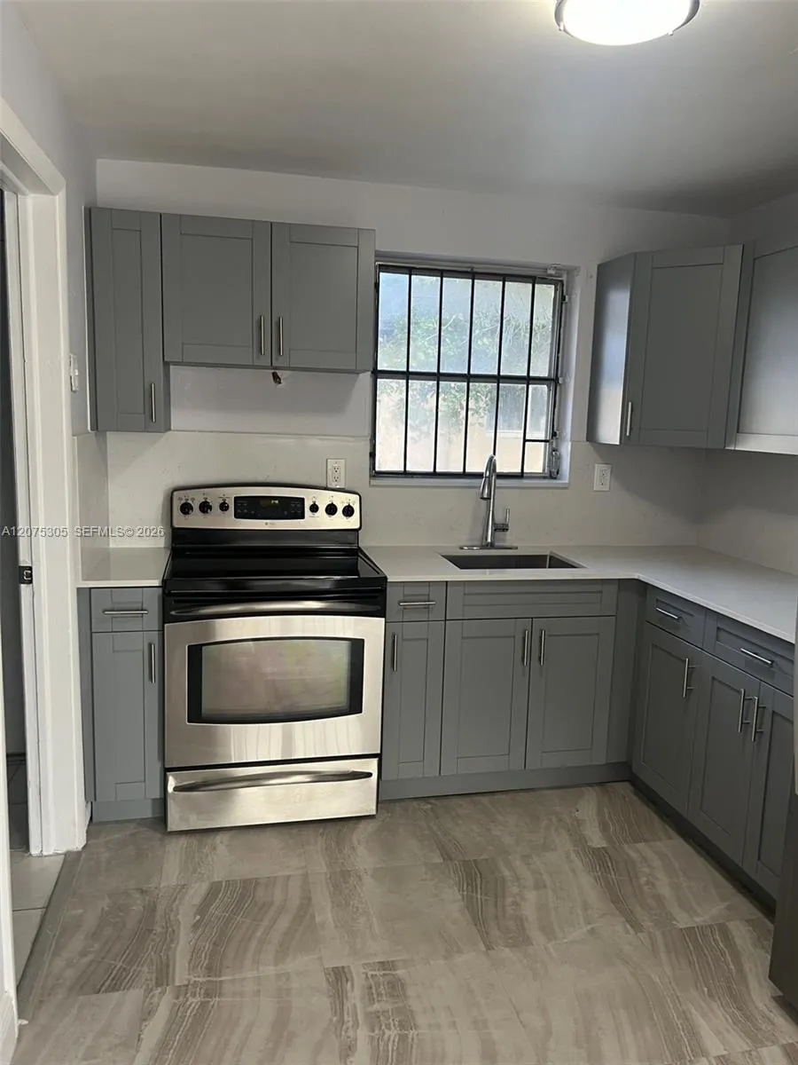 2145 NW 99th Ter #2145 Miami, FL 33147