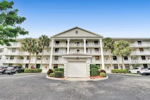 1719 WHITEHALL DRIVE #303