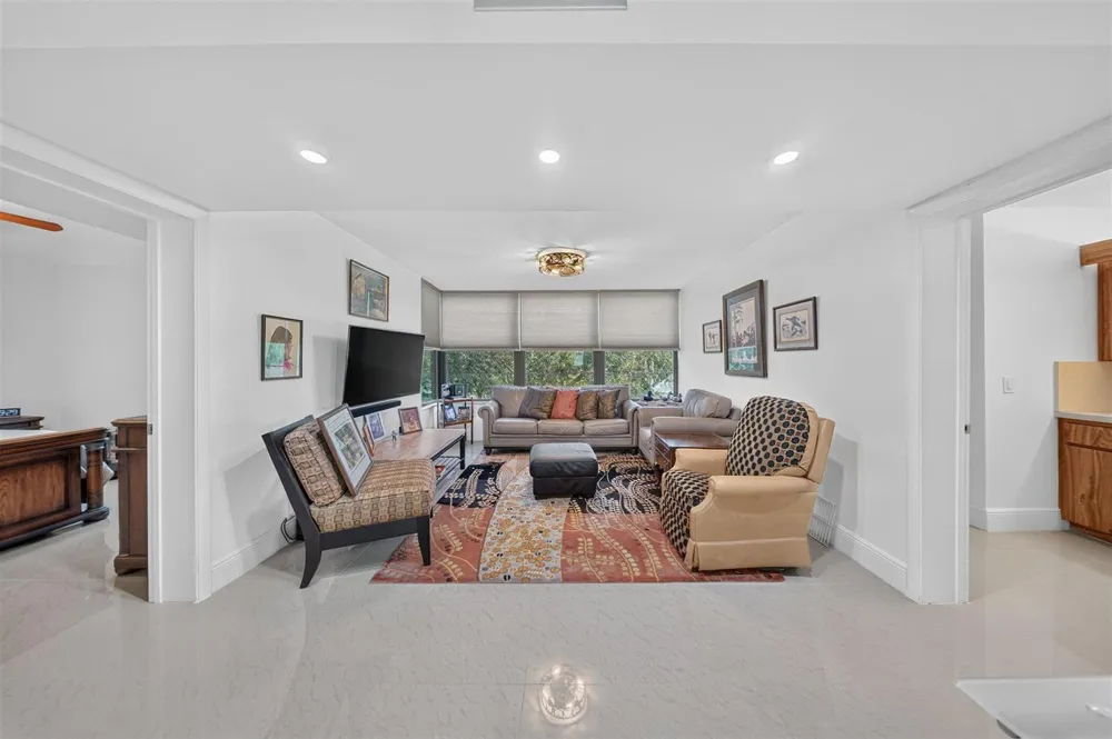 1719 WHITEHALL DRIVE #303 Davie, FL 33324