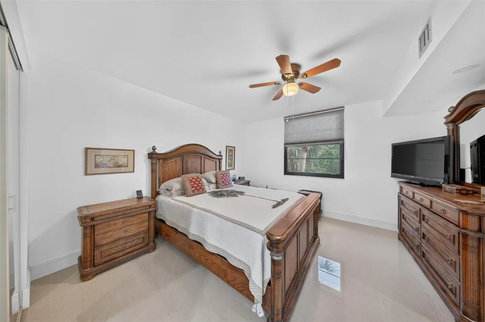 1719 WHITEHALL DRIVE #303 Davie, FL 33324