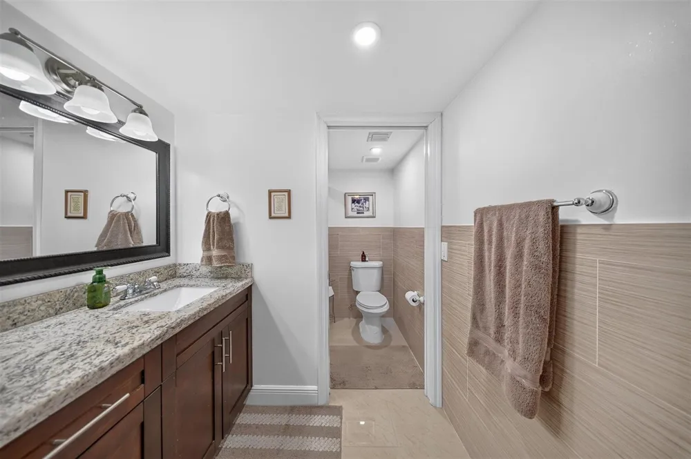 1719 WHITEHALL DRIVE #303 Davie, FL 33324
