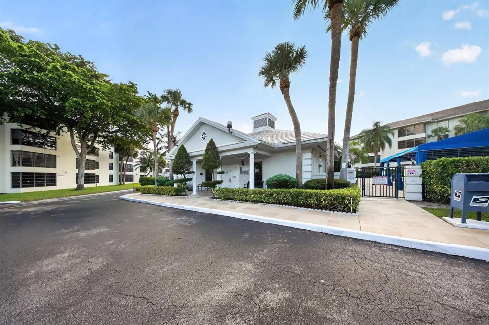 1719 WHITEHALL DRIVE #303 Davie, FL 33324