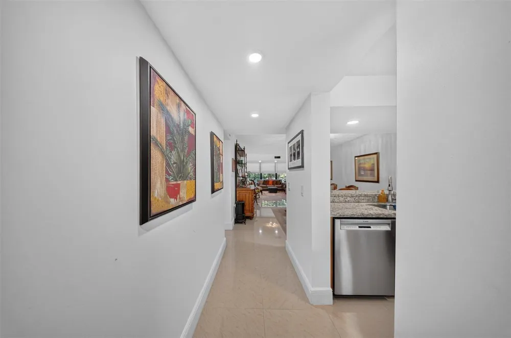 1719 WHITEHALL DRIVE #303 Davie, FL 33324