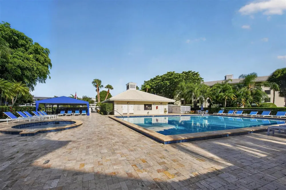 1719 WHITEHALL DRIVE #303 Davie, FL 33324