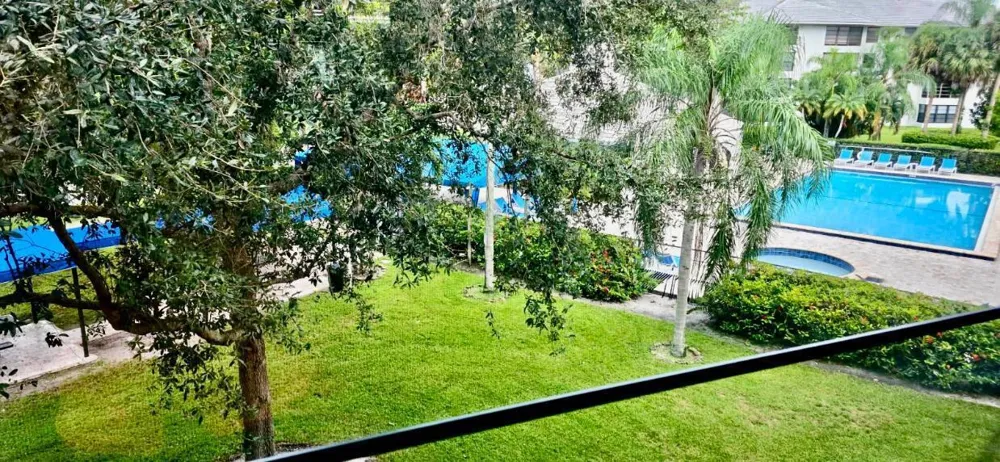 1719 WHITEHALL DRIVE #303 Davie, FL 33324
