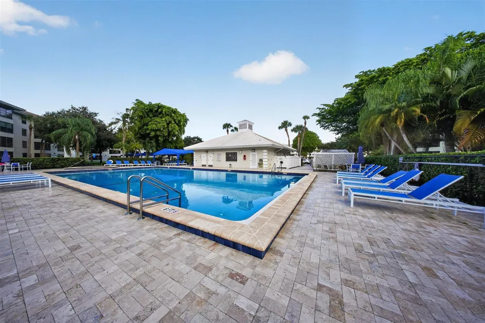 1719 WHITEHALL DRIVE #303 Davie, FL 33324