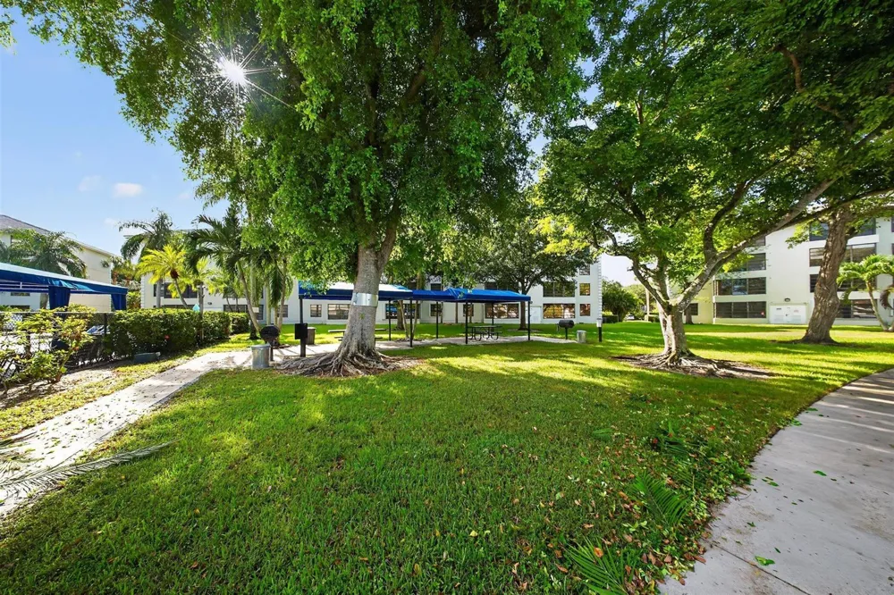 1719 WHITEHALL DRIVE #303 Davie, FL 33324