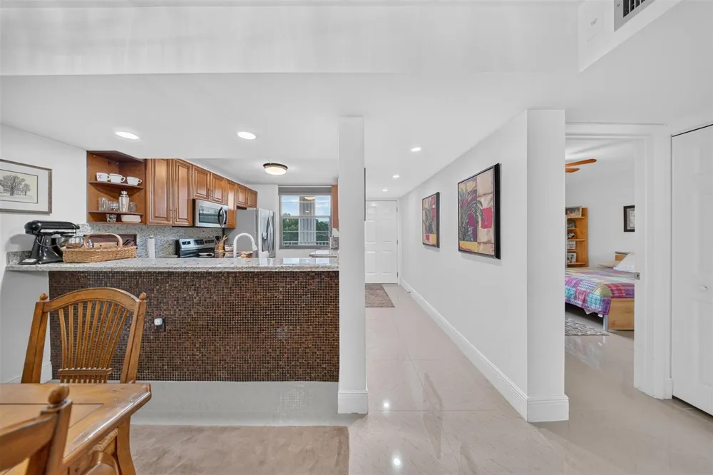 1719 WHITEHALL DRIVE #303 Davie, FL 33324