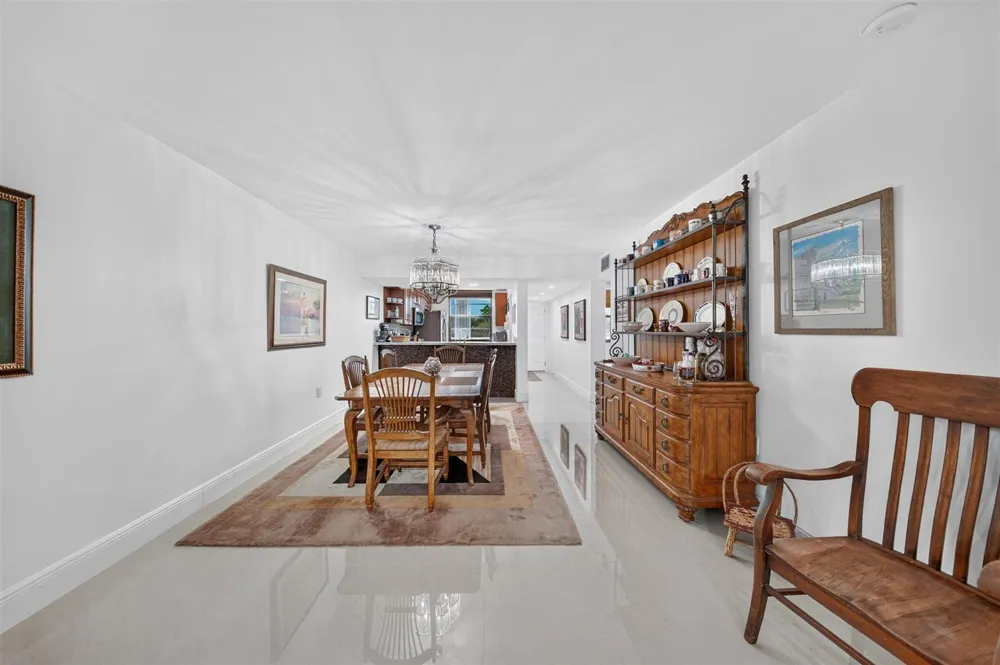 1719 WHITEHALL DRIVE #303 Davie, FL 33324