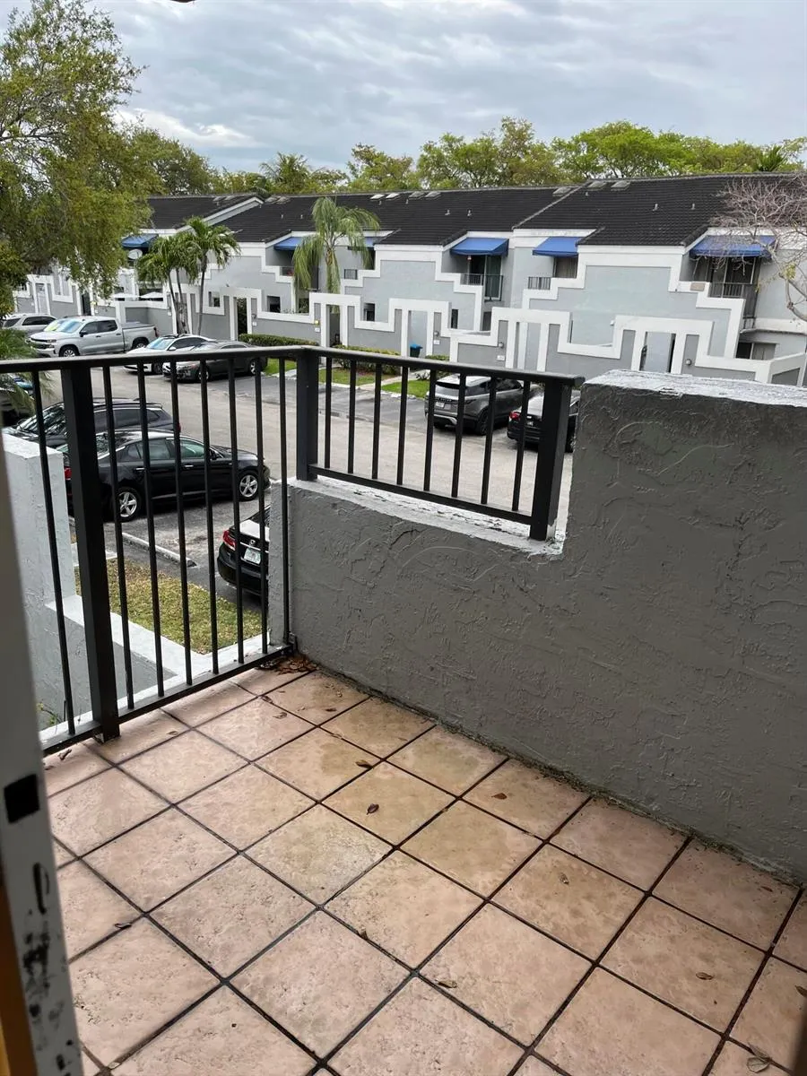 2317 SW 82nd Terrace North Lauderdale, FL 33068
