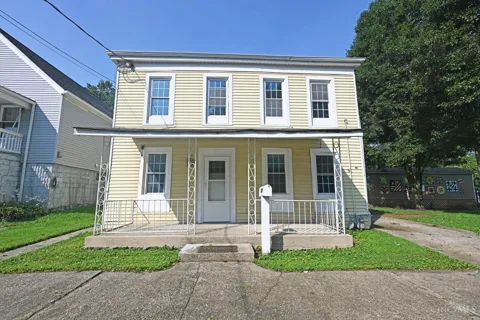907 Front Street