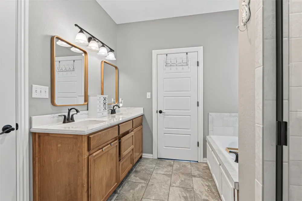 34380 Berry Frost Lane Poteau, OK 74953