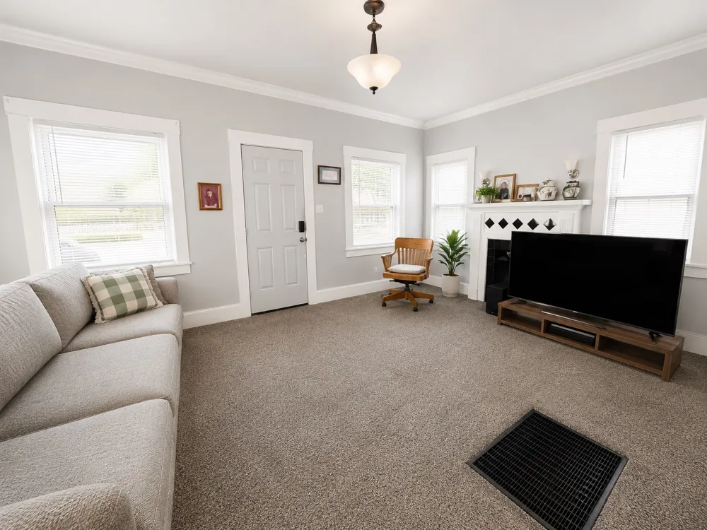 901 McKinley Avenue Sand Springs, OK 74063