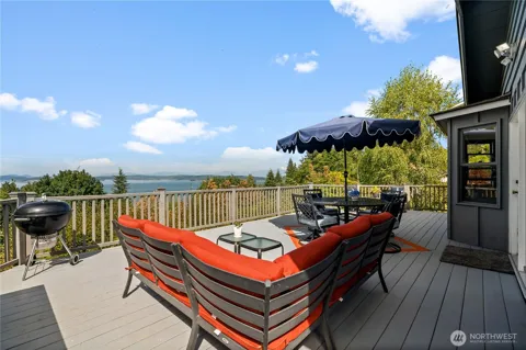 780 Greenoch Loop